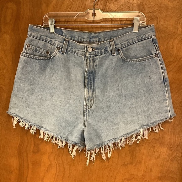 Vintage Y2K Levi’s 550 High Waisted Cutoff Jean Shorts / Made in USA - Size 18 - Picture 2 of 12